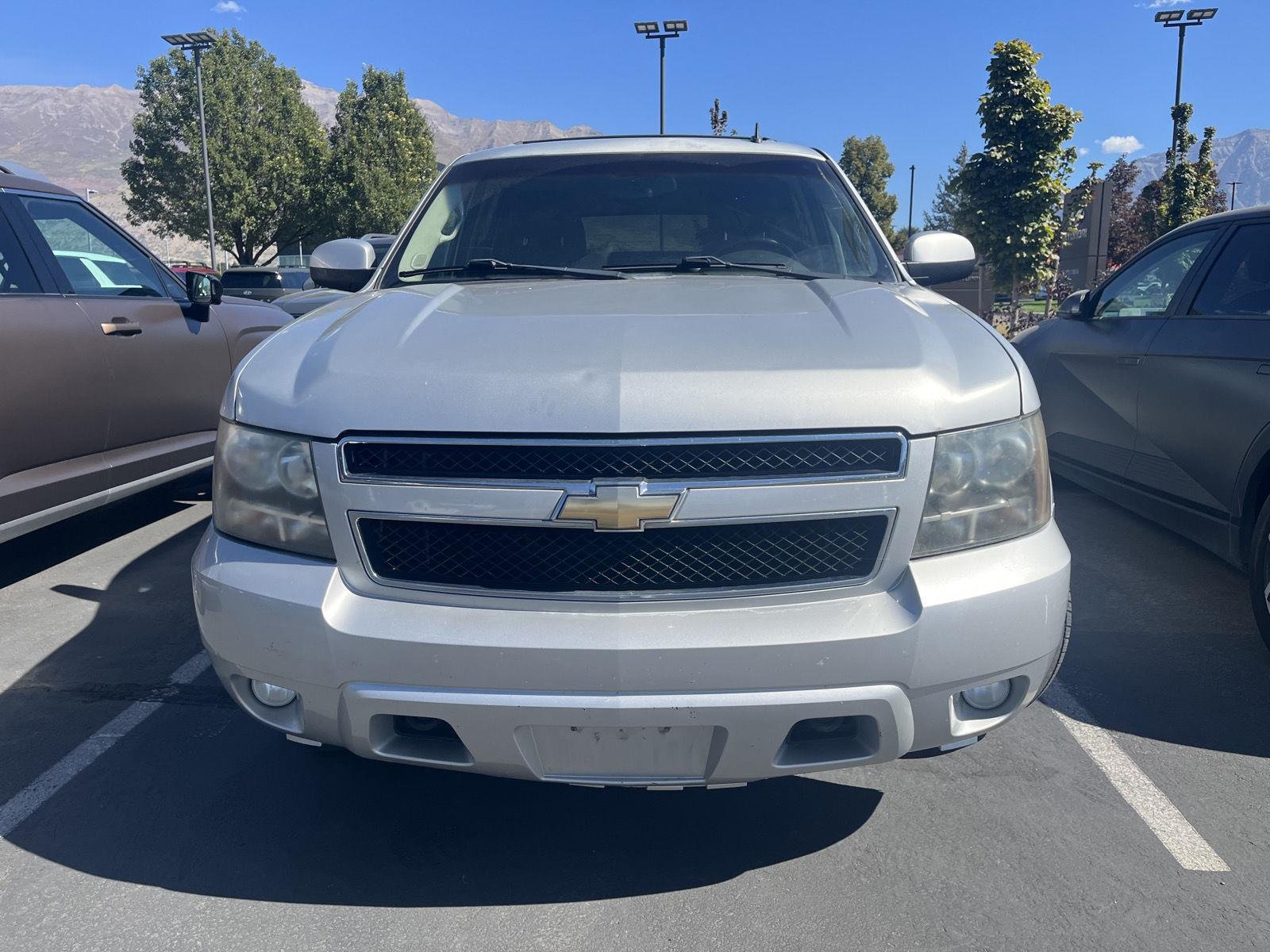 Used 2011 Sheer Silver Metallic Chevrolet LT image 2