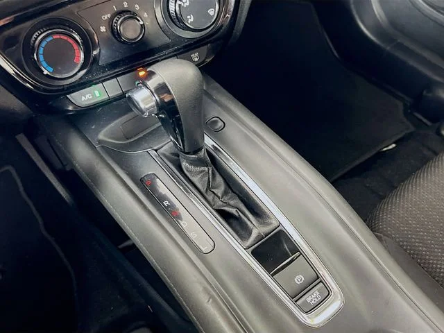 2017 Honda HR-V LX - Photo 19