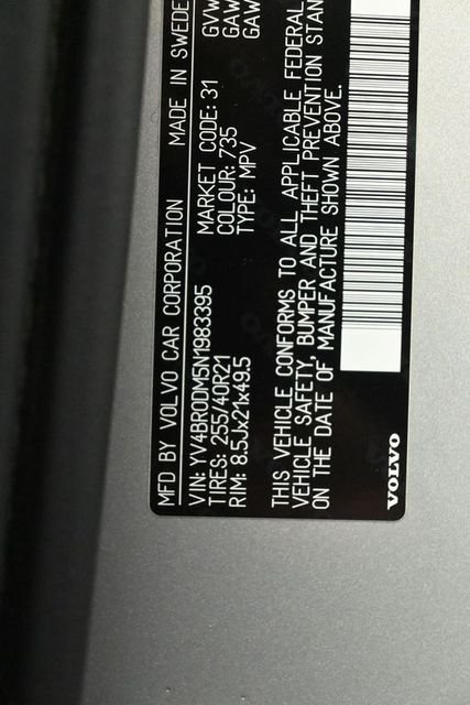 2022 VOLVO XC60 - Image 36