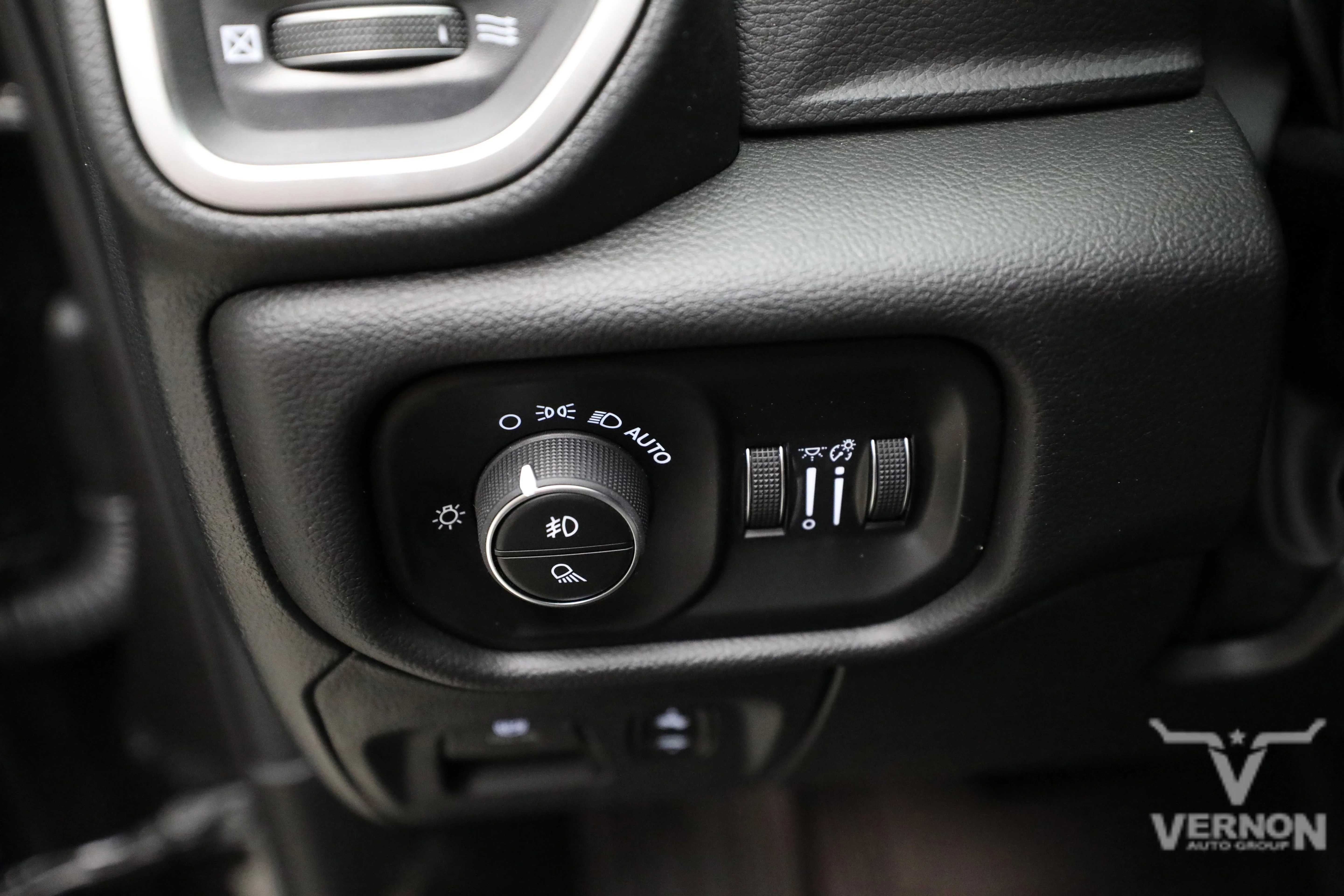 New 2026 Ram 1500 SLT Lonestar Crew Cab 4x4