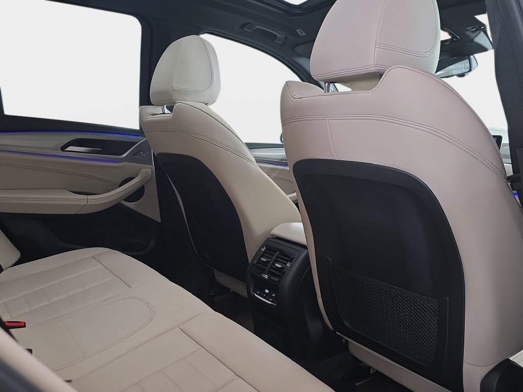 Used 2019 Alpine White BMW xDrive30i image 16