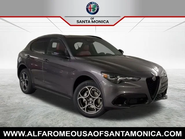 2025 Alfa Romeo Stelvio Stelvio AWD's photo