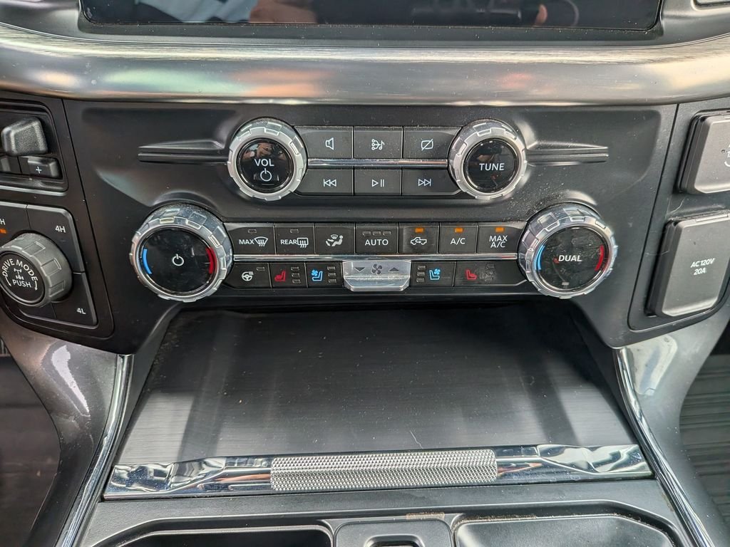 Used 2023 White Ford Lariat image 21