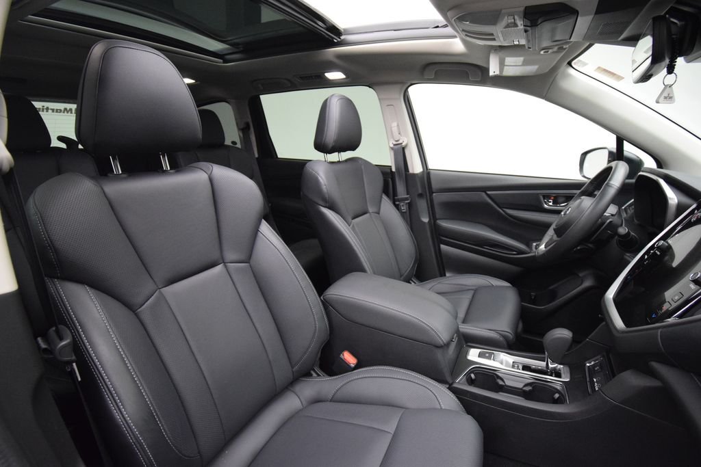 Used 2025 Crystal White Pearl Subaru Limited image 21