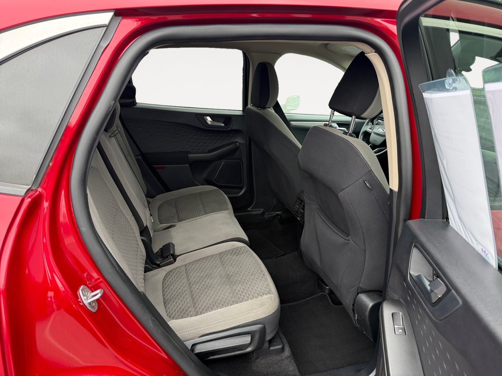 Used 2020 Red Metallic Ford SE image 18