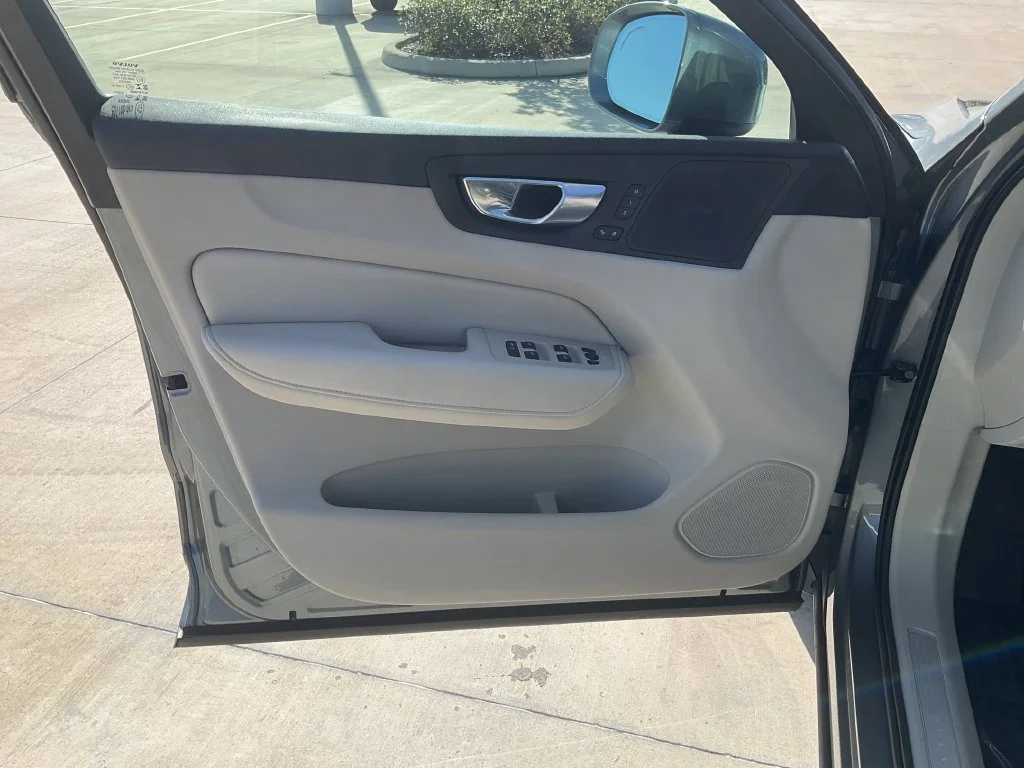 Used 2021 Gray Volvo T5 Inscription image 12