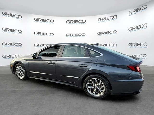 Used 2021 Gray Hyundai SEL image 5