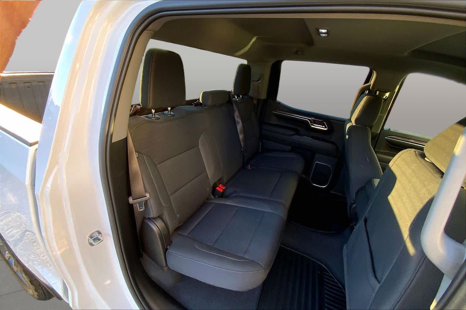 Used 2024 Summit White Chevrolet RST image 17