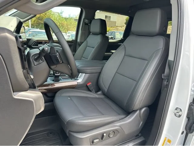 New 2026 Summit White GMC Elevation image 24
