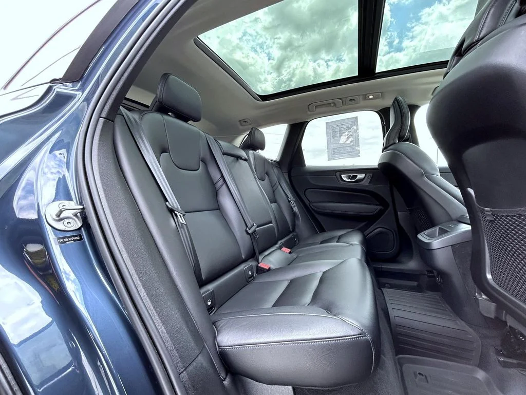 2024 Volvo XC60 Core - Photo 18