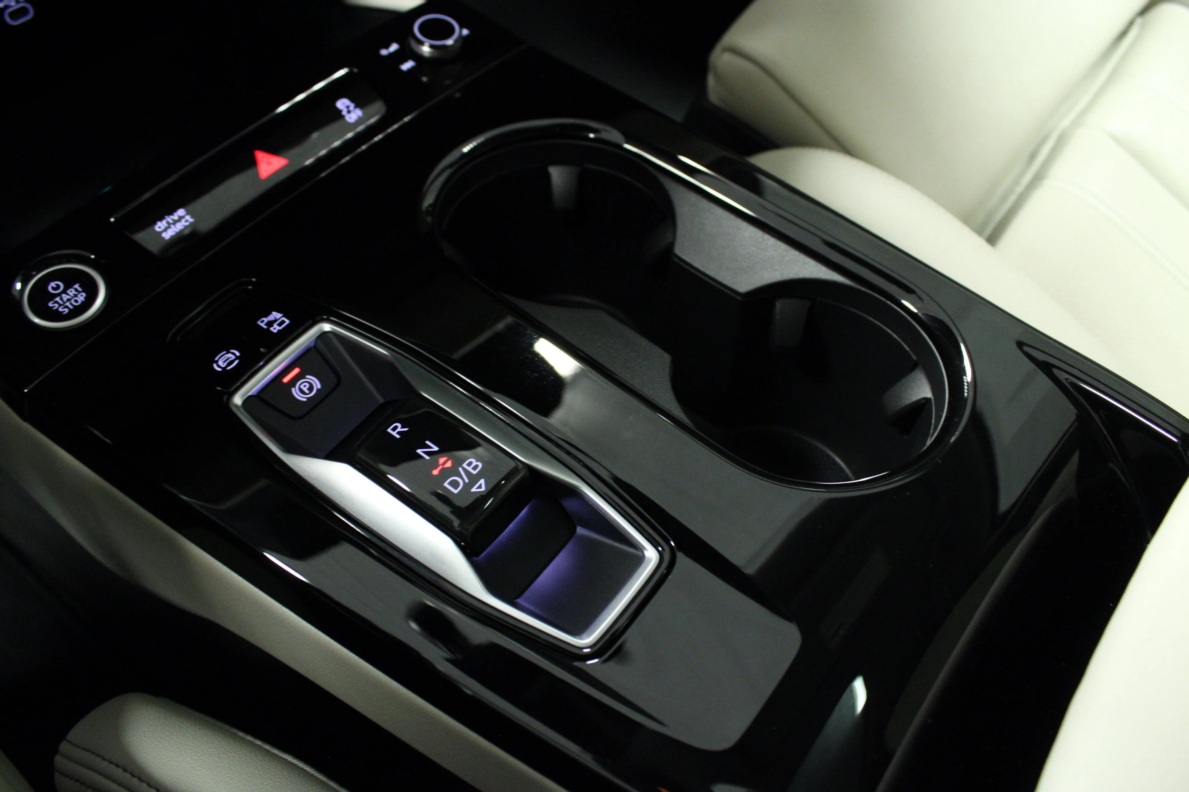 Used 2025 Glacier White Metallic Audi Premium Plus image 23
