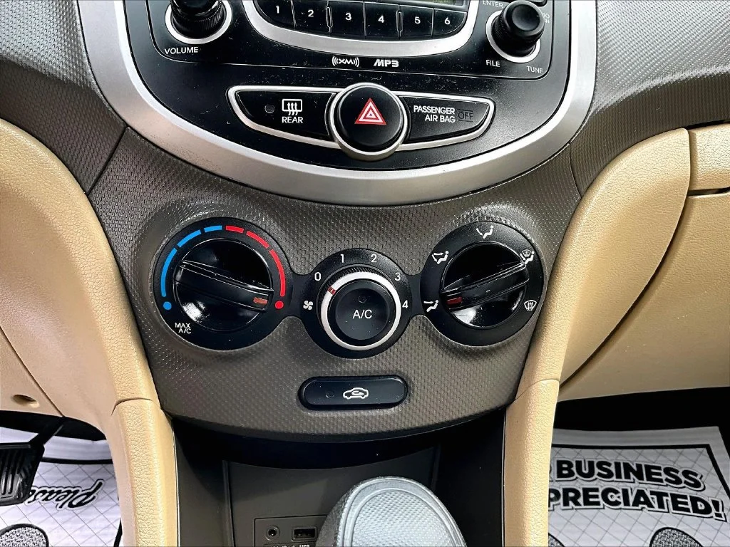 Used 2012 Brown Hyundai GLS image 32