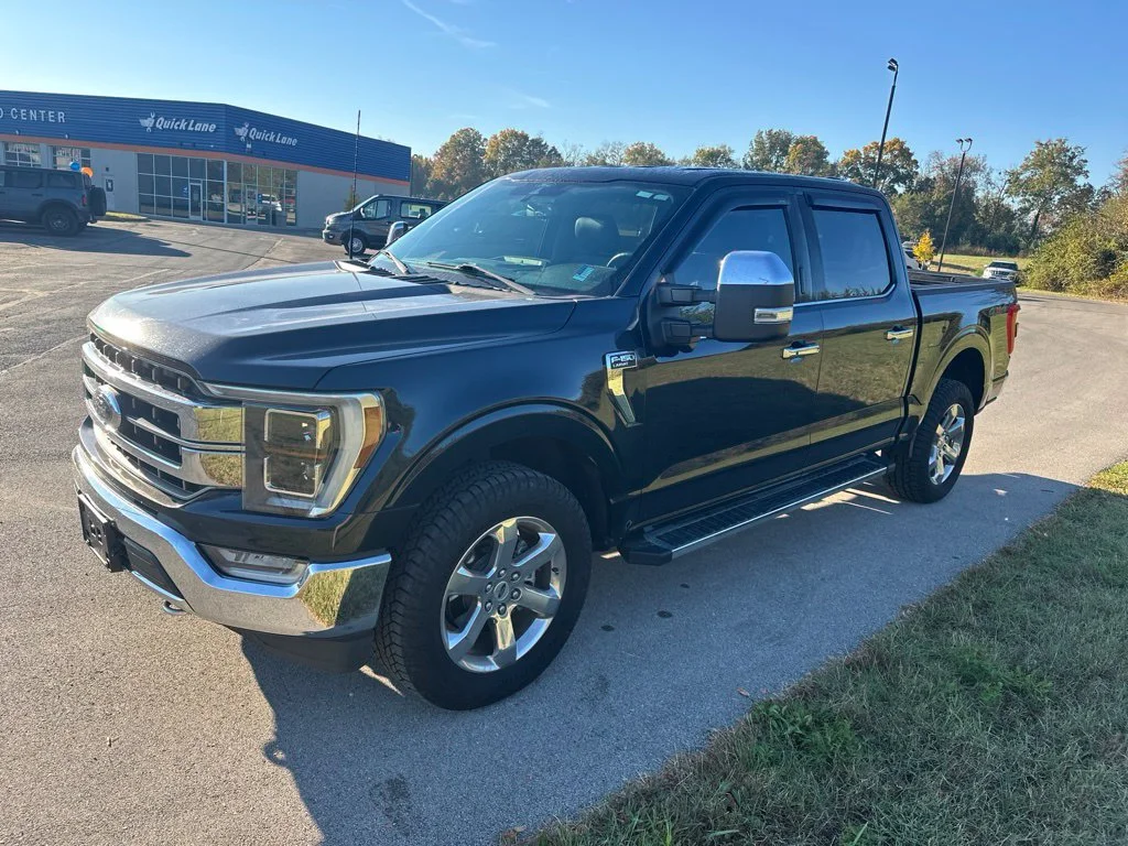 Used 2021 Blue Ford Lariat image 3