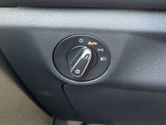 2025 Volkswagen Jetta Sport - Photo 25