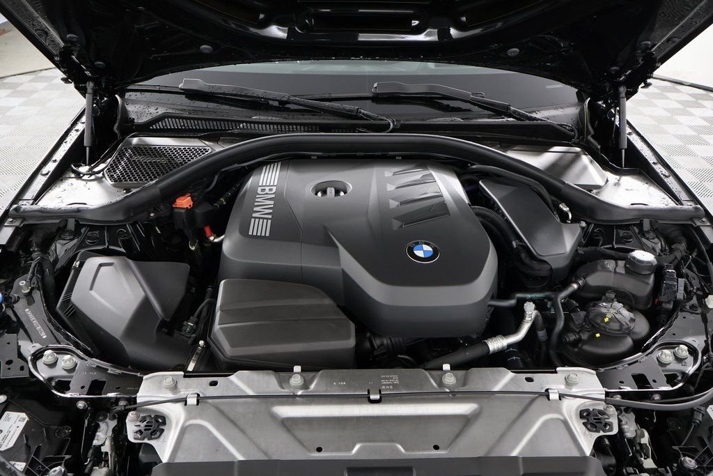 2026 BMW 3 Series 330i - Photo 9