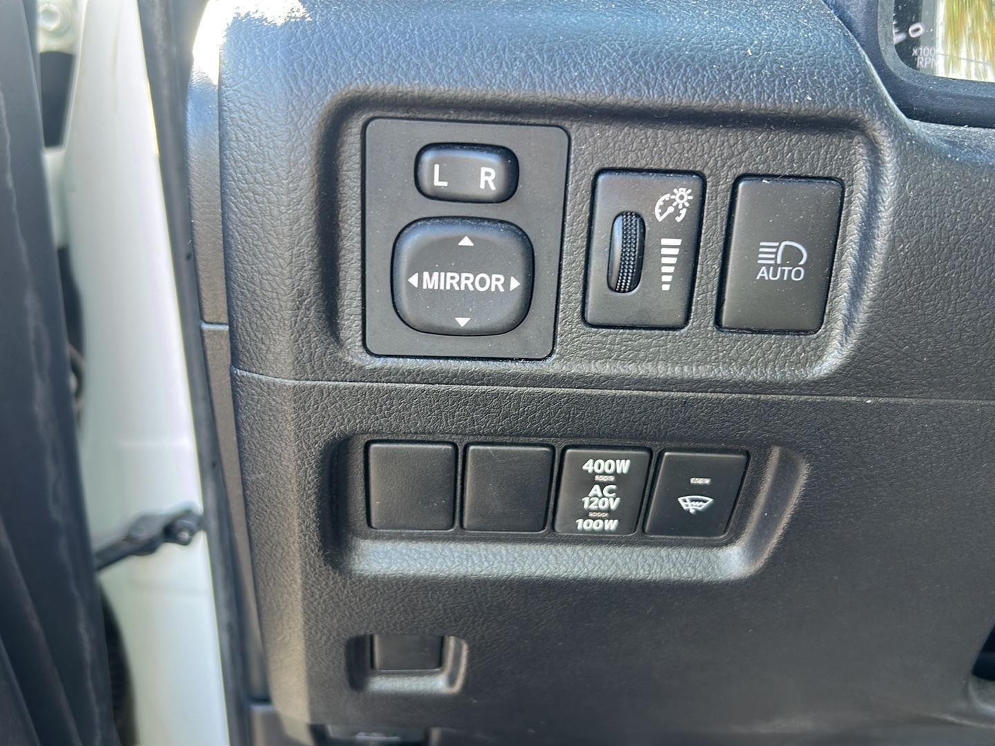 Used 2024 Ice Cap Toyota SR5 image 17