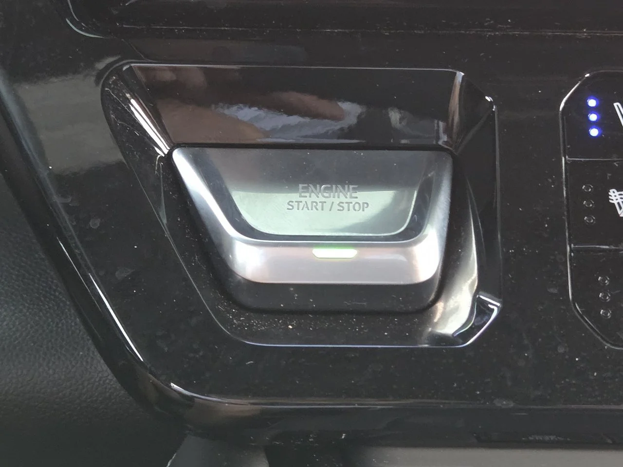 Used 2025 Summit White GMC AT4X image 12
