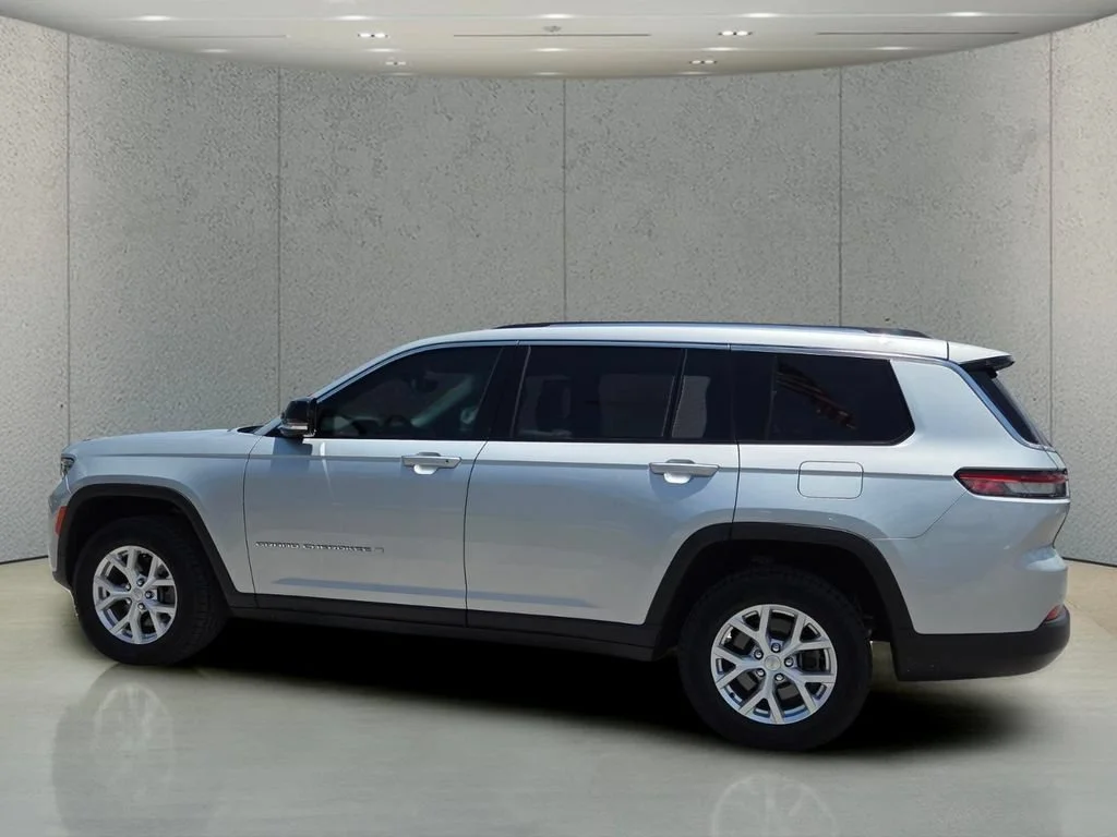 Certified Used 2023 Silver Zynith Jeep Limited image 8