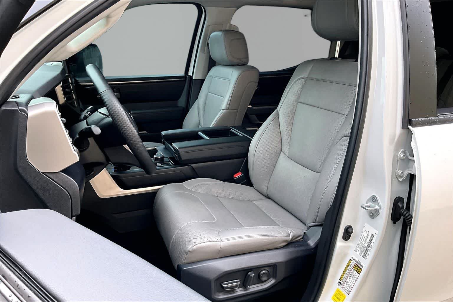 Used 2024 Ice Cap Toyota SR5 image 8