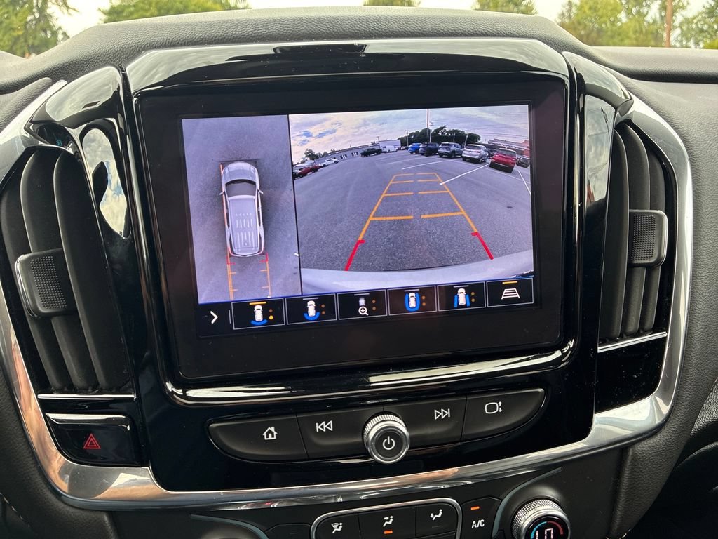Used 2020 SILVER ICE METALLIC Chevrolet LT Leather image 28