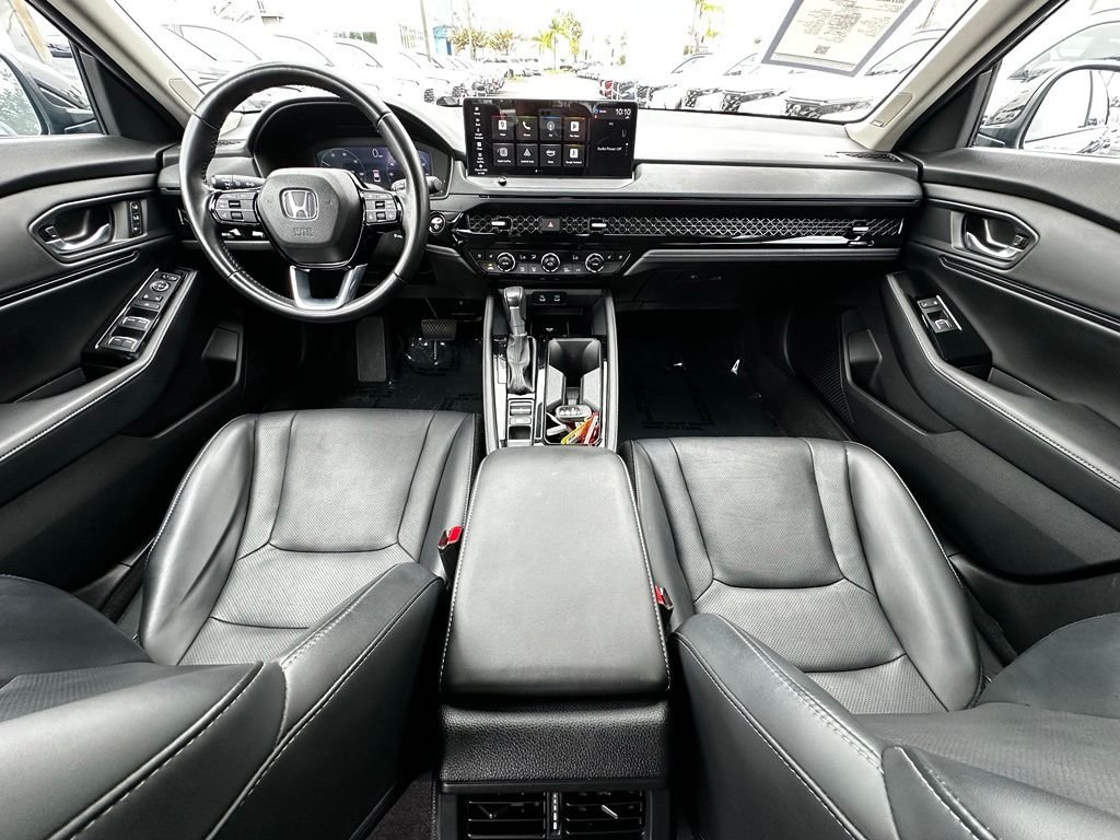 Used 2023 Black Honda Touring image 15