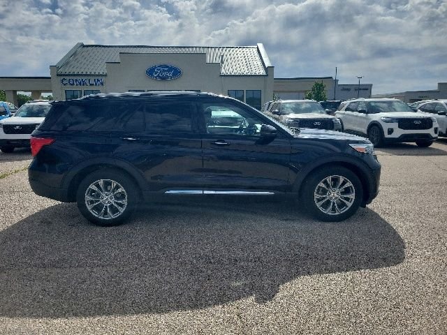 Used 2023 Black Metallic Ford Limited image 22