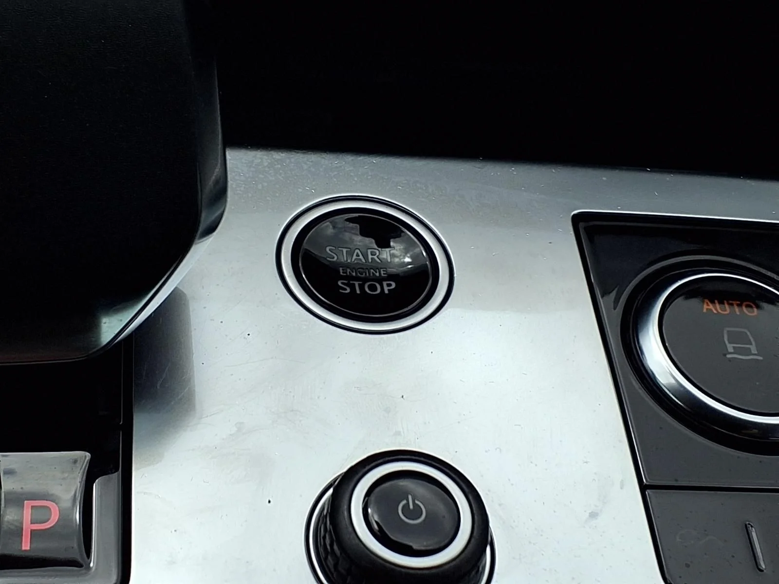2023 Land Rover Range Rover SE - Photo 17