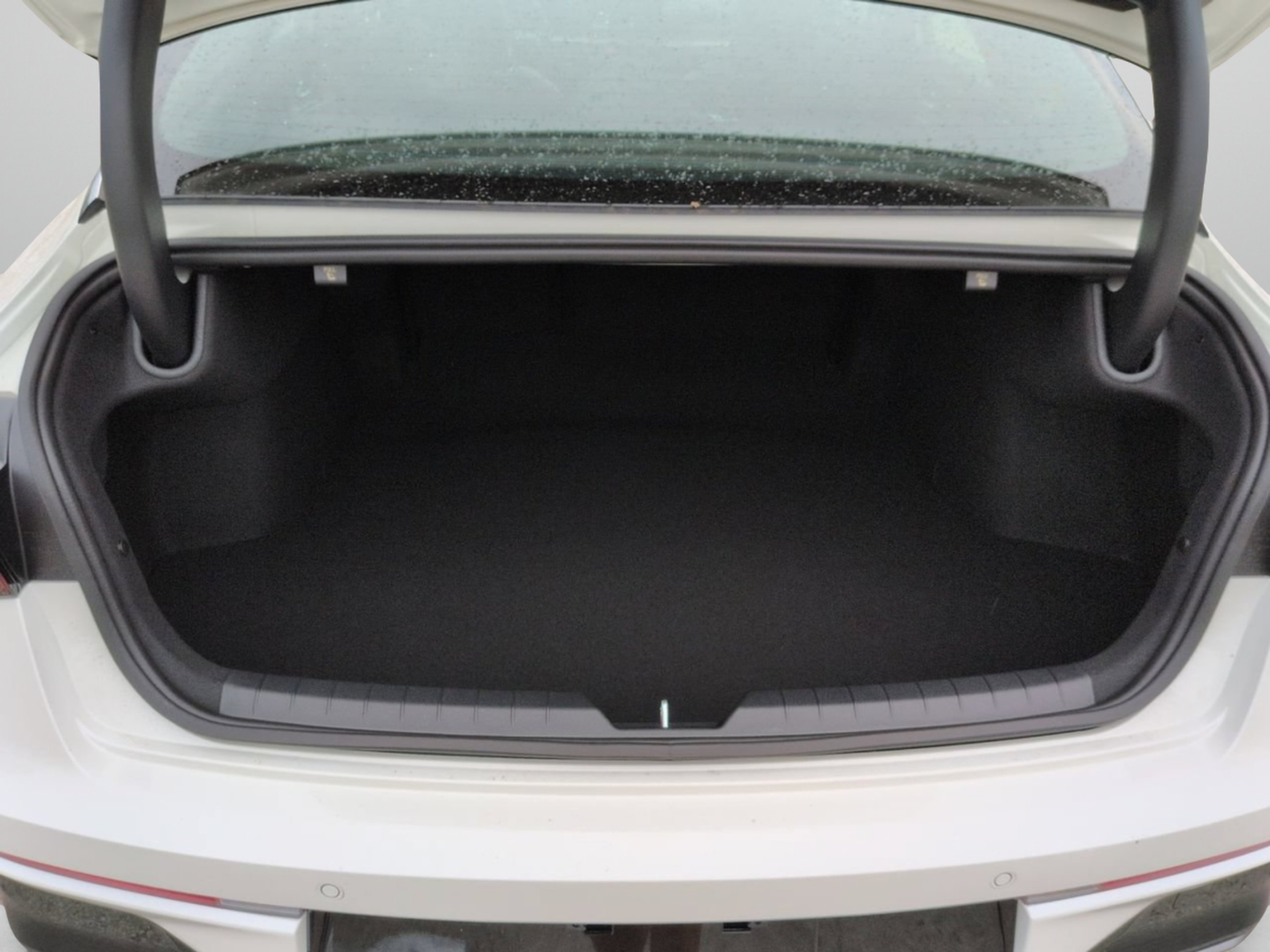 New 2026 Snow White Pearl Kia GT-Line FWD image 28