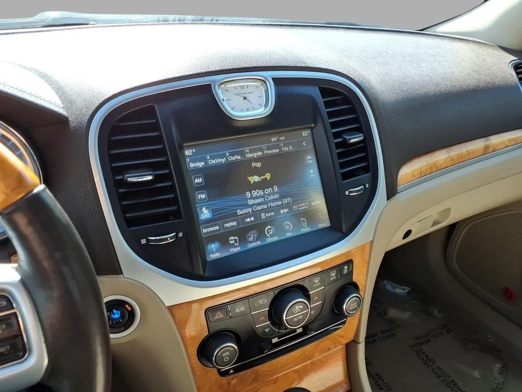 Used 2012 White Chrysler C image 23