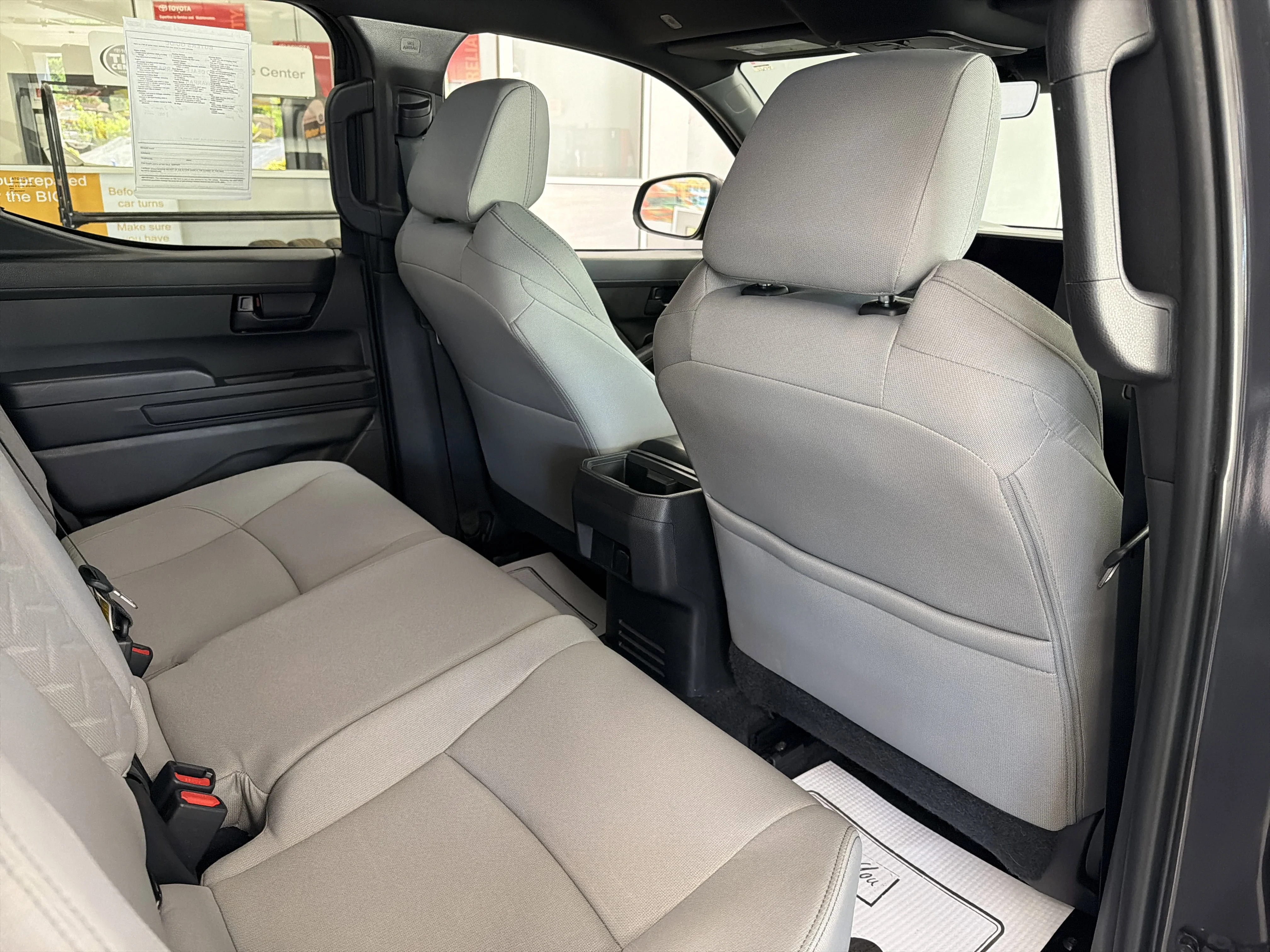 2024 Toyota Tacoma SR5 - Photo 30