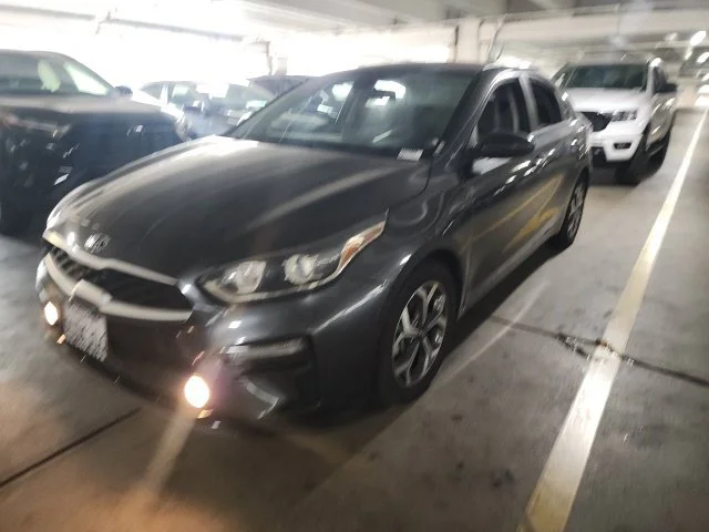 Used 2021 Gray Kia LXS image 4
