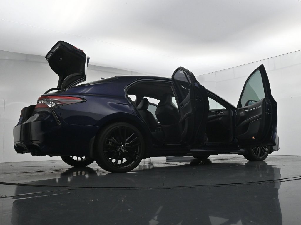 Used 2022  Toyota XSE image 29