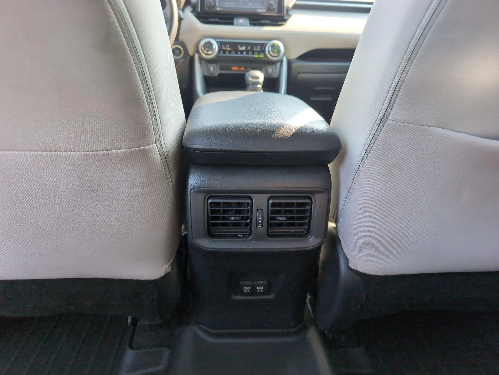 Used 2020 Silver Sky Metallic Toyota XLE image 35
