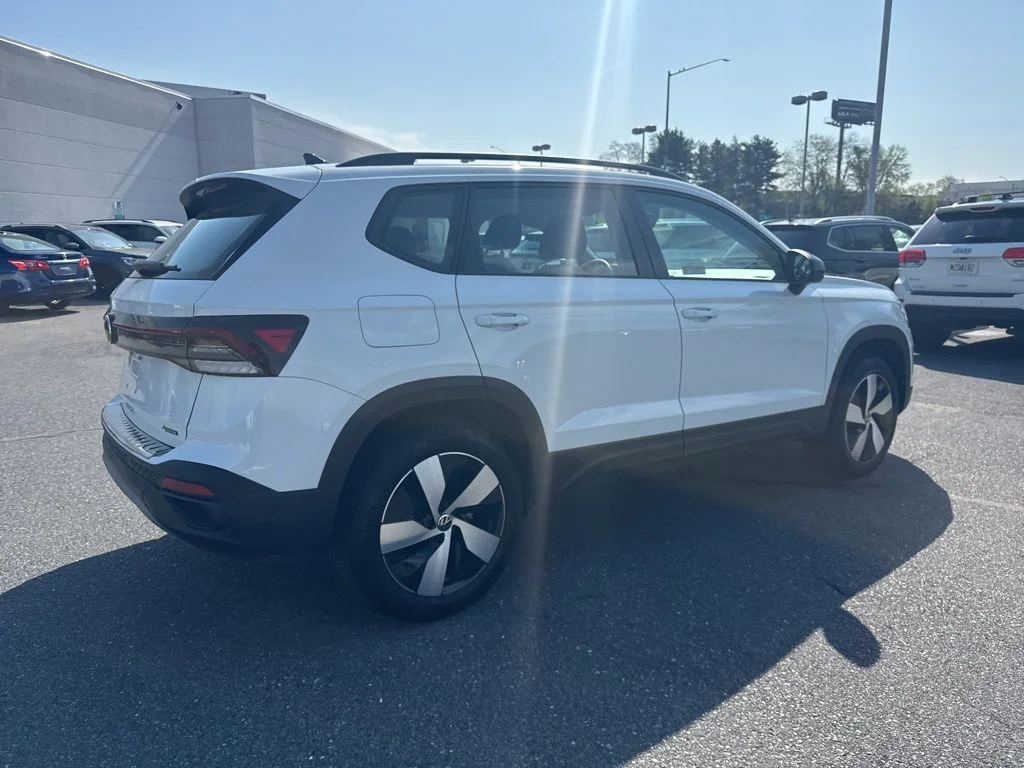 2025 Volkswagen Taos S - Photo 21