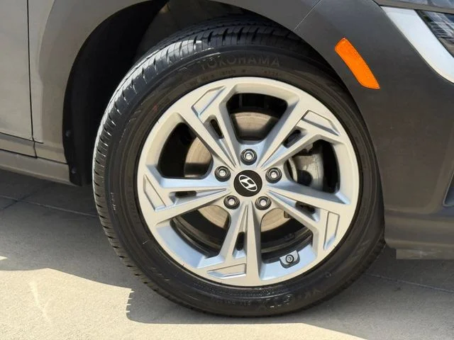 Used 2023 Gray Hyundai SEL image 2