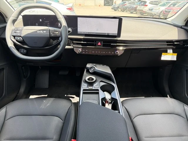 New 2026 Glacial White Pearl Kia WIND image 9