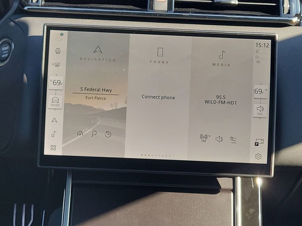 New 2026 Fuji White Land Rover Dynamic SE image 21