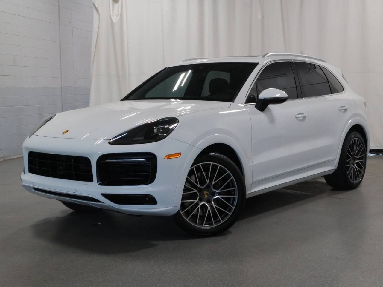 2022 Porsche Cayenne Base