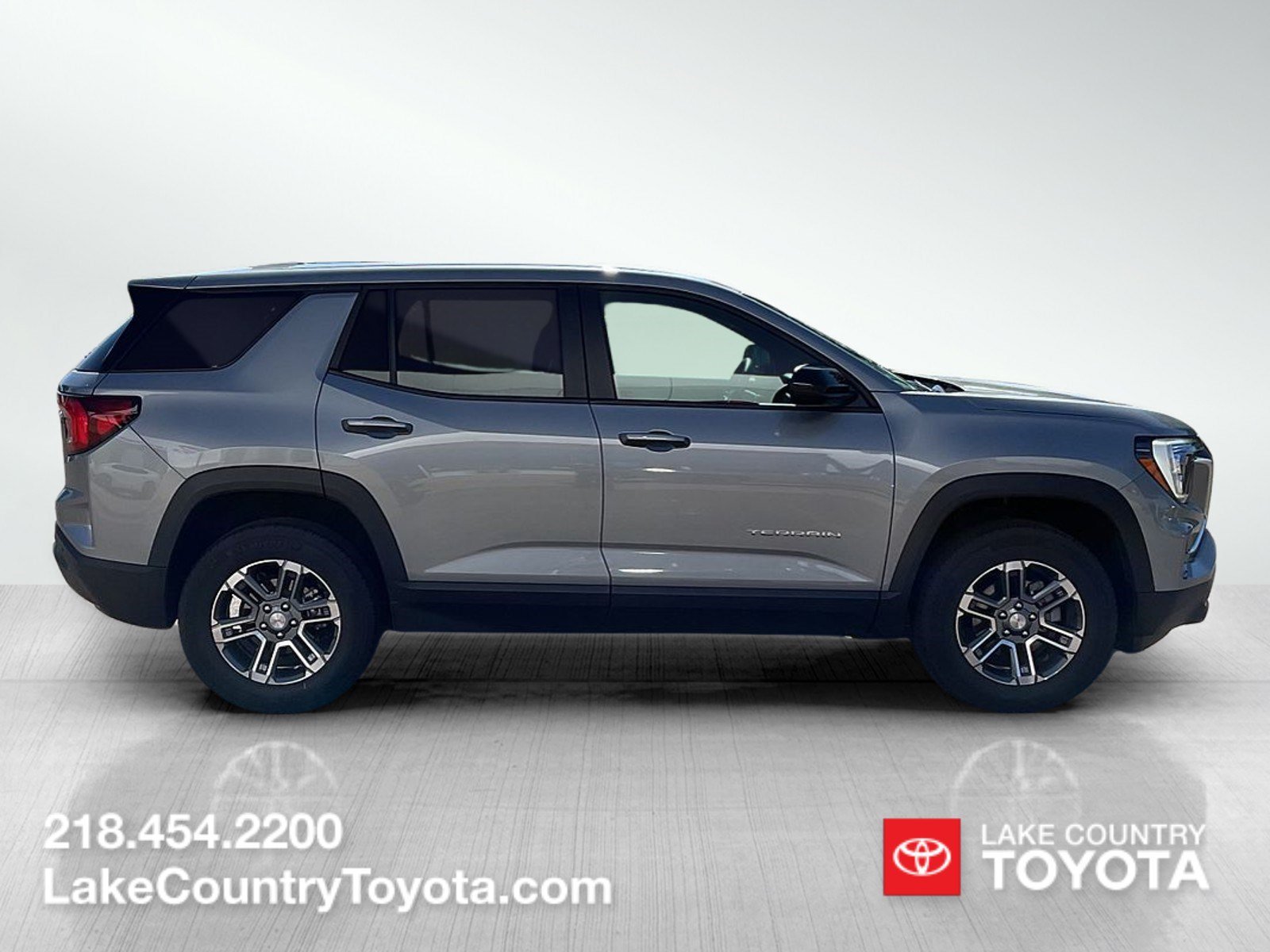 Used 2025 Graphite Gray GMC Elevation image 6