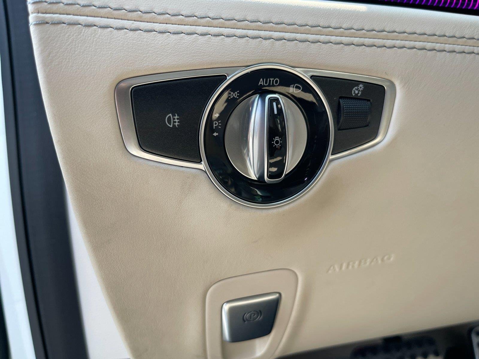 Used 2021 designo Diamond White Metallic Mercedes-Benz AMG® GT 63 image 17