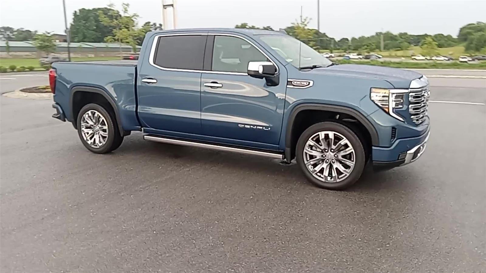 2025 GMC Sierra 1500 Denali - Photo 2