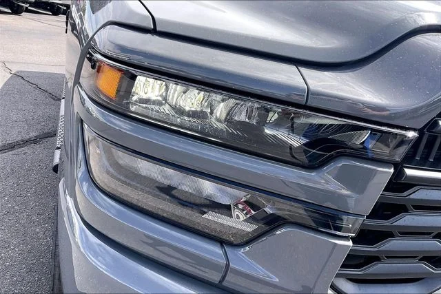 New 2027 Ceramic Gray Clear-Coat Exterior Paint RAM  image 34
