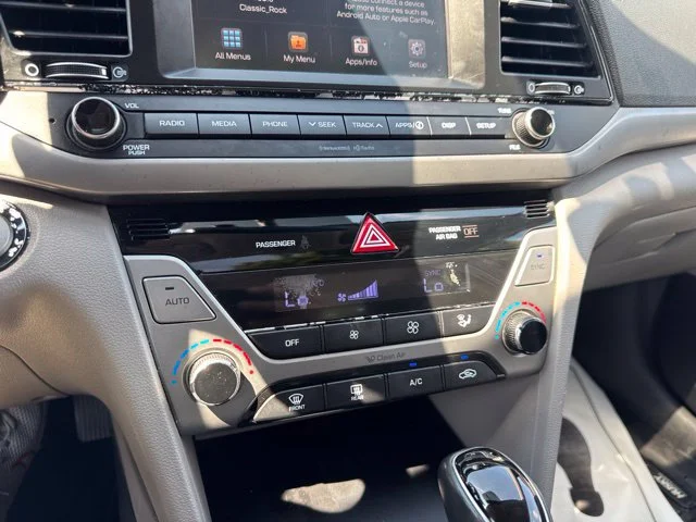 Used 2018 Blue Hyundai Value Edition image 21