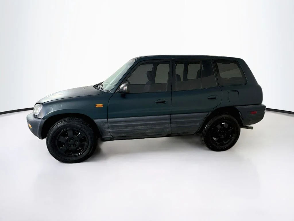 Used 1997  Toyota Base image 4