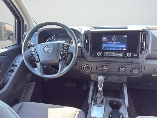 New 2027 Gray Nissan S image 11
