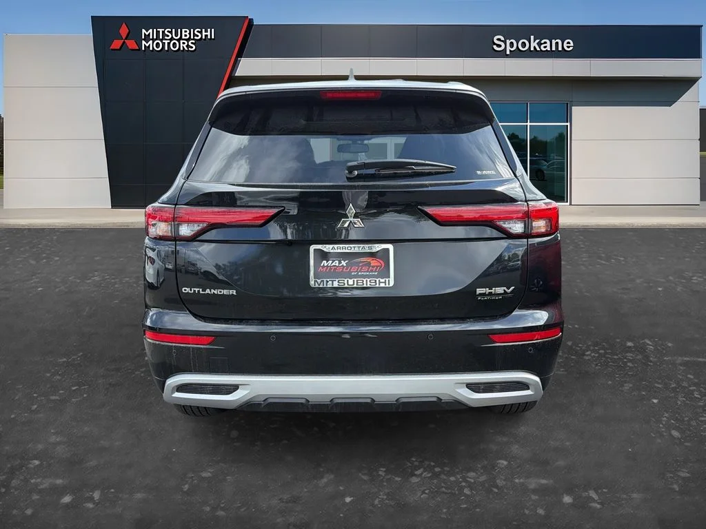 New 2025 Black Diamond Mitsubishi SEL image 5