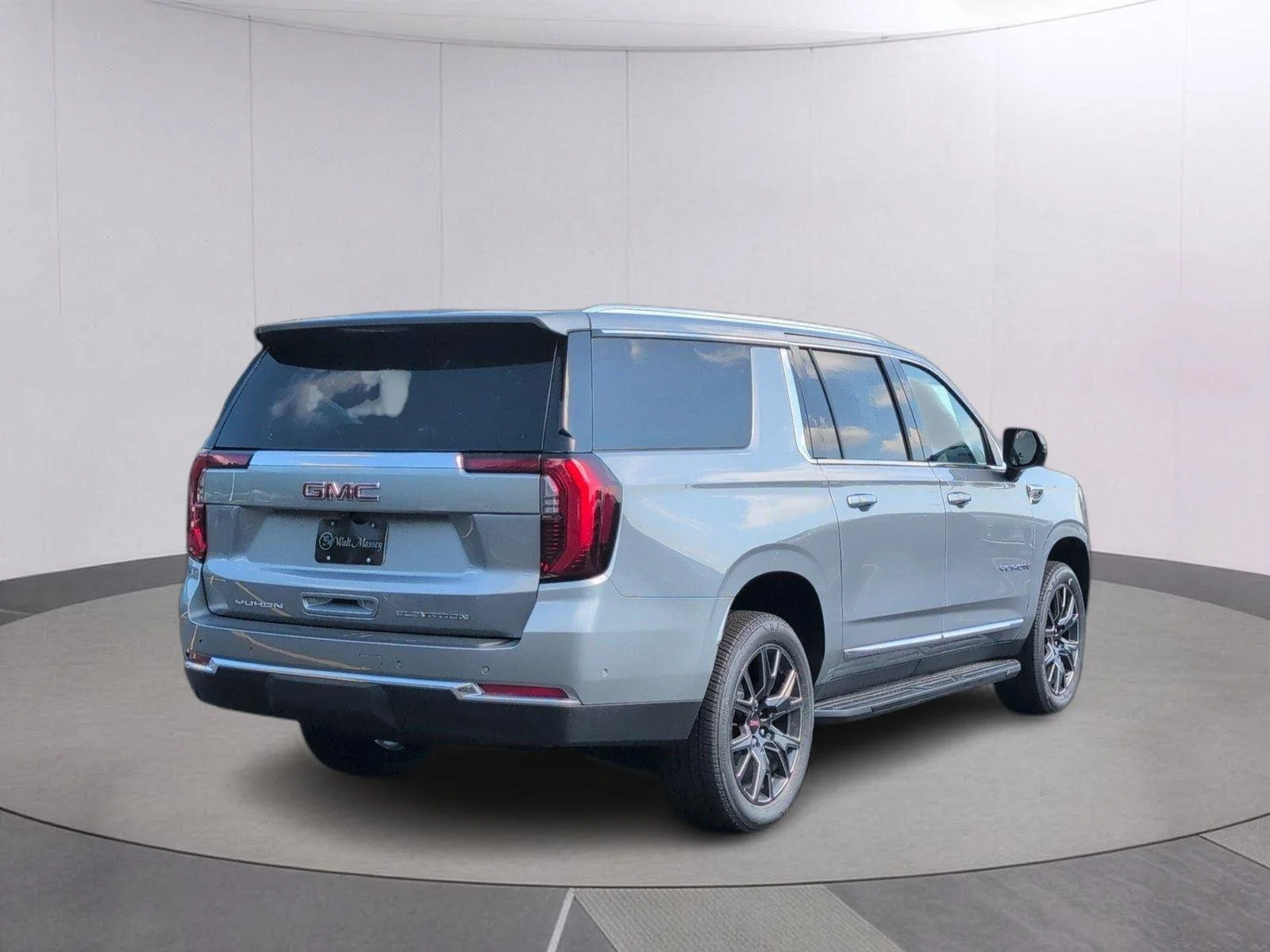 New 2026 Sterling Metallic GMC Elevation image 6