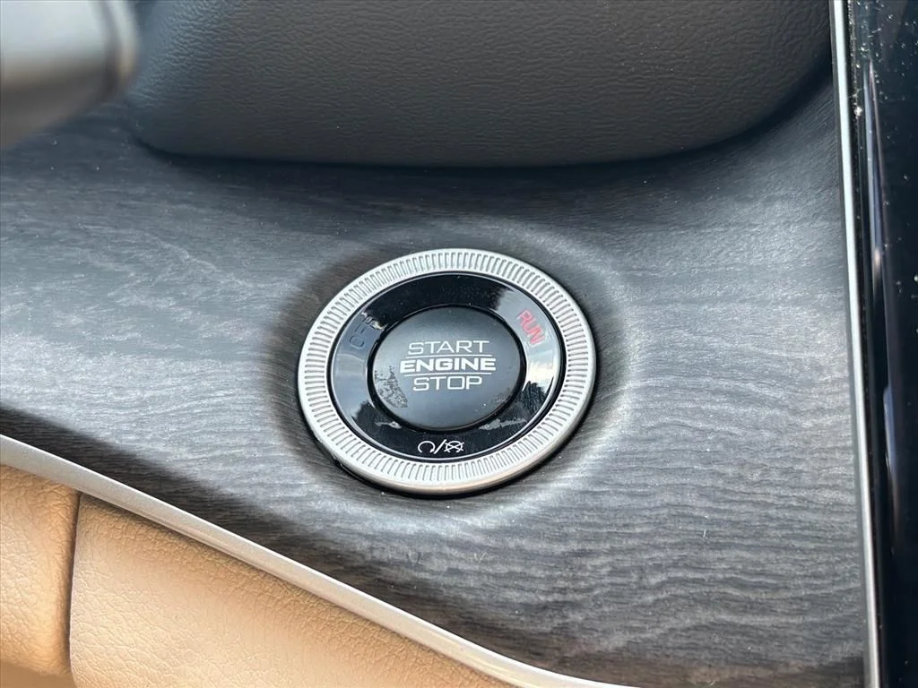 Used 2025 Gray Jeep Limited image 19