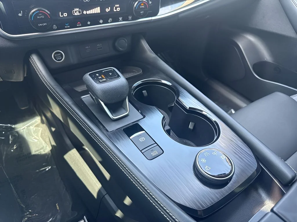 Used 2023 Gray Nissan SL image 17