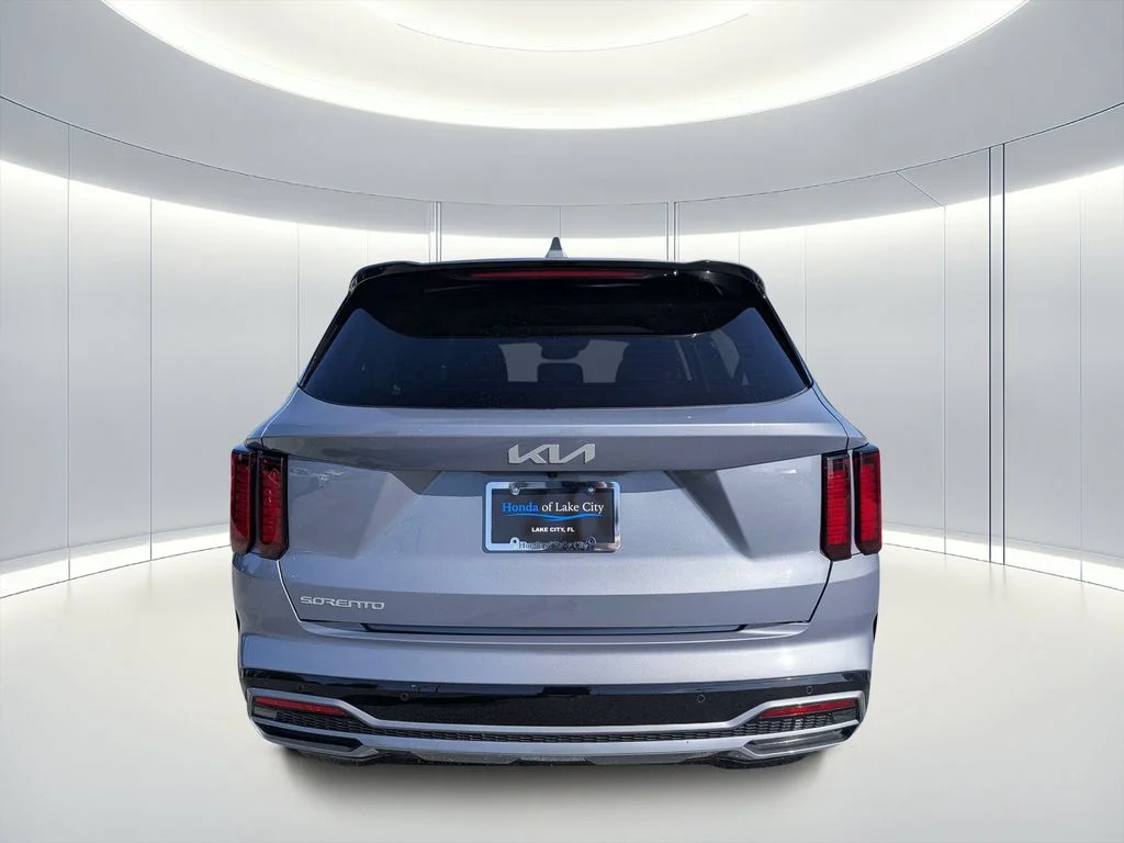 Used 2023 Silver Kia SX image 5